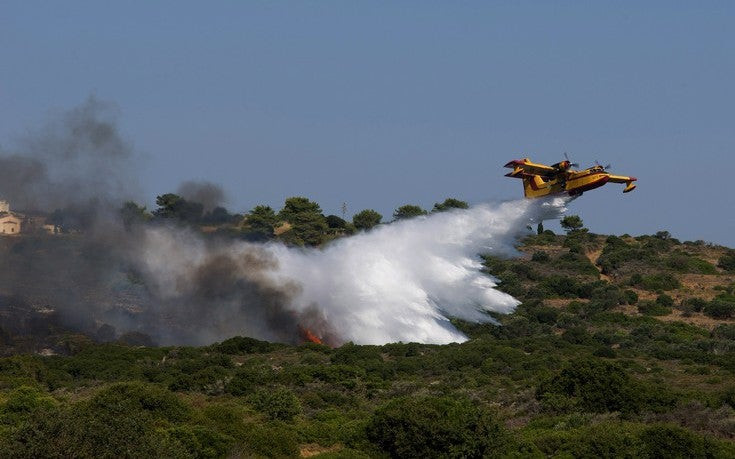 Με κομμένα φτερά η πυροσβεστική στη μάχη στα Κύθηρα – Η οριακή κατάσταση των πυροσβεστικών αεροσκαφών